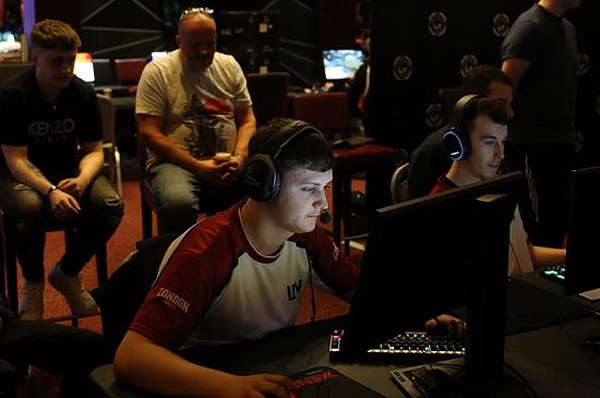 BLG战队30战胜G2成功晋级全球先锋赛淘汰赛